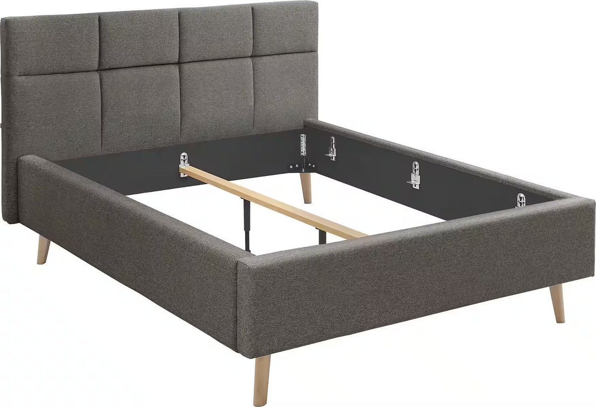 Cadru pat 140x200 cm, tapițat material textil, culoare maroniu, picioare înalte din lemn, 110 cm înălțime, design modern pentru dormitor