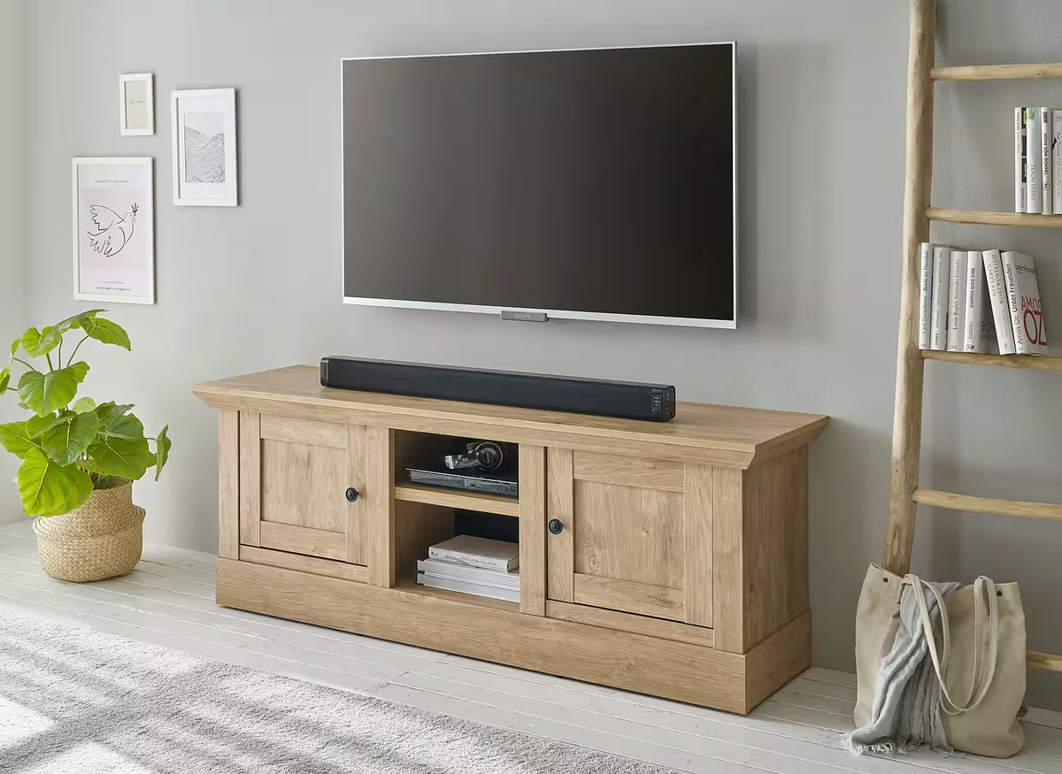 Comodă TV maro 152 cm cu 2 uși, raft și 3 compartimente, design modern pentru living, spațiu generos pentru depozitare și media, înălțime 55 cm