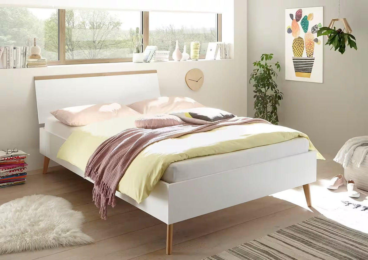 Cadru pat 140x200 cm, culoare alb-maro deschis, fronturi MDF și laterale PAL, 88 cm înălțime, design modern pentru dormitor