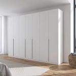 Dulap 315 cm lățime, 7 uși batante, culoare albă, compartimentare premium, mânere metalice, 229 cm inaltime