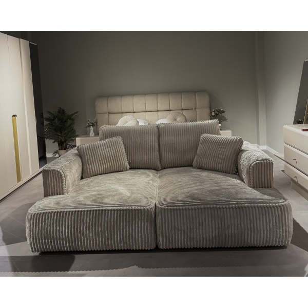 Canapea ~GIGANTELLA~ 180x220 cm, material velur raiat fluffy, 4 pernițe incluse - imagine 2