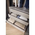 Dulap 151 cm lungime, 3 uși glisante, culoare alb, cu ușa din sticlă, compartimentare premium, 235 cm înălțime - imagine 4