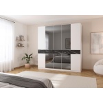 Dulap 226 cm lungime, 5 uși batante, culoare alb, oglindă fumurie, detalii tip marmură, 229 cm înălțime