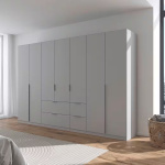 Dulap 315 cm lățime, 7 uși batante și 4 sertare, compartimentare premium cu 8 rafturi și 14 compartimente, culoare gri mătase, material PAL, 210 cm înălțime, design modern pentru dormitor