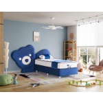 Pat 120×200 cm, tapițat catifea premium, tăblie tip urs, culoare albastru regal cu accente albe, design jucăuș și sigur BEAR